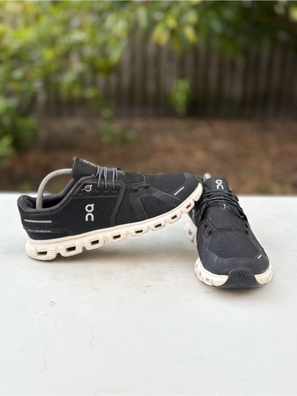 On Cloud Running Shoes Mens Size: 9.5